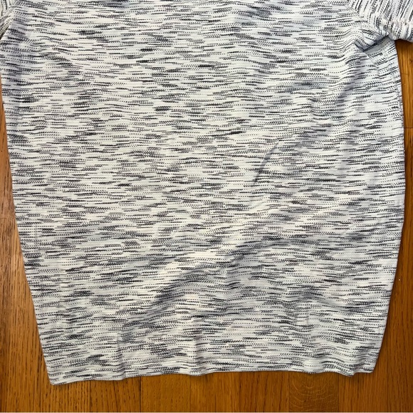 Lululemon Back In Action Short Sleeve - Picture 5 of 8